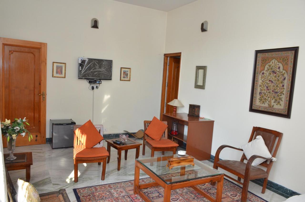 Sandy'S Homestay Jammu Exterior photo